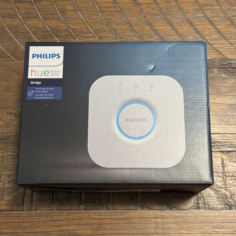 Philips Hue Bridge, Works w/ Alexa Apple Home Kit & Google Assistant White NEW